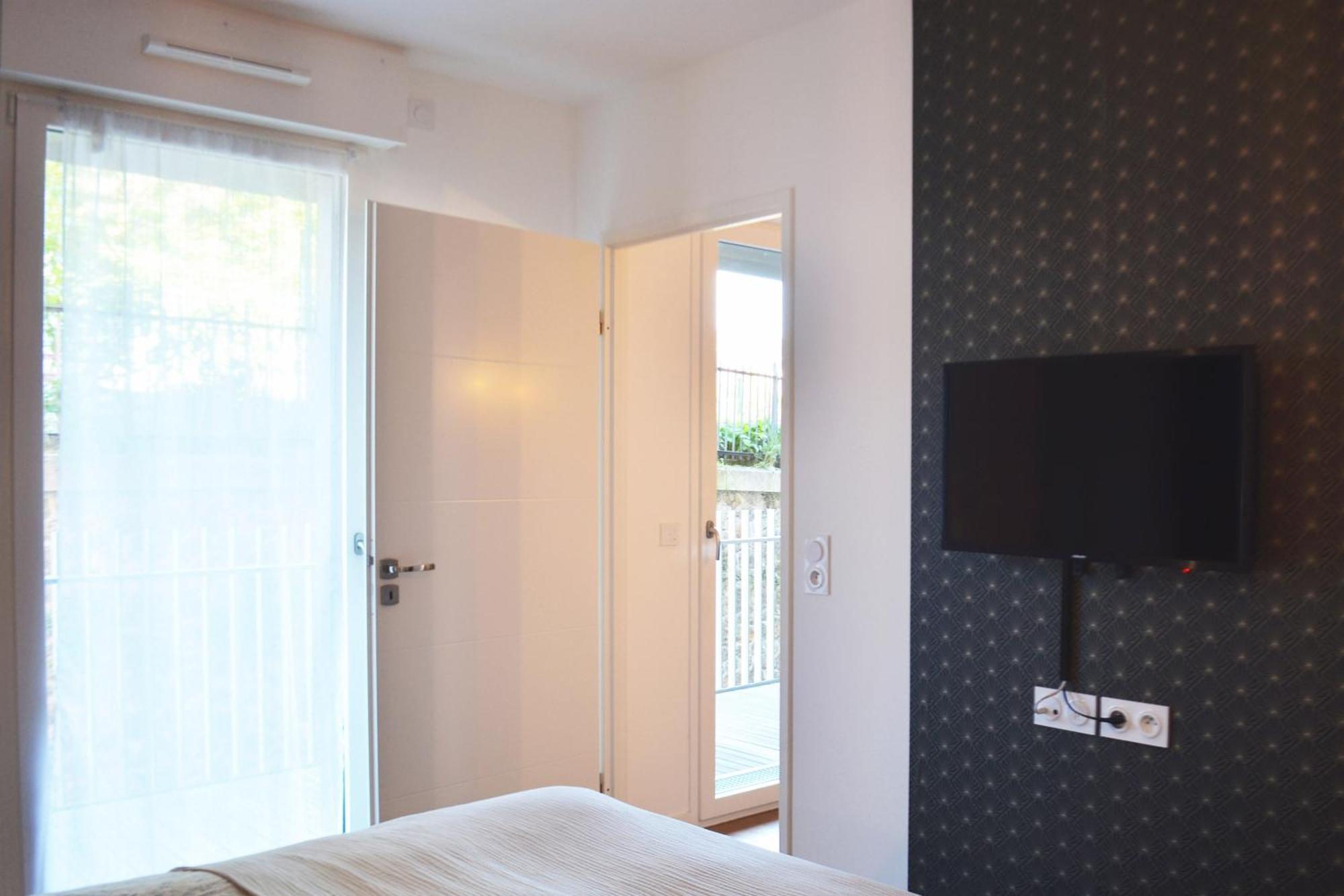 Sweethomeversailles 10Mn Walk From Palace Экстерьер фото